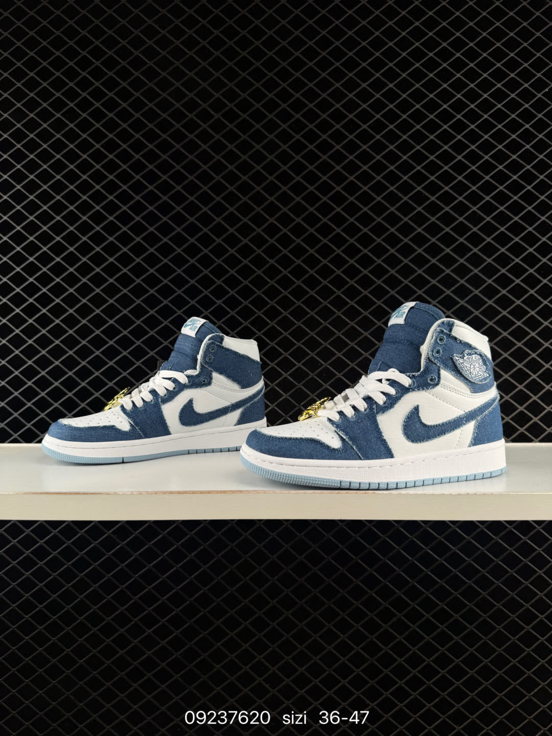 Air Jordan 1 Retro High OG Pine Green-555088-302